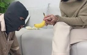 套路直播视频【狗哥】重口-踩踏食物喂食