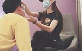 【美娜格格】运动鞋白棉袜惩罚家奴【上】