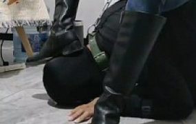 套路直播视频【辣姐S】长靴S骑马/脚踩喂食/裸足踩踏