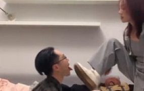 套路直播视频【术术】强制舔脏鞋闻白袜/白袜塞嘴踢裆/全体重踩踏