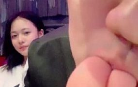 套路直播视频【精神小妹】KTV开发素人舔裸足