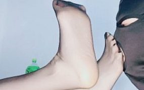 套路直播视频【bibi团】近距离黑丝恋足场