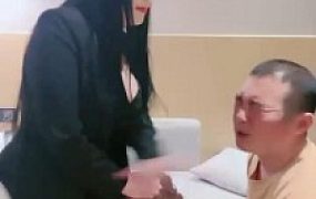 【甜心教主】双M-骑马/连环耳光抽到变猪头