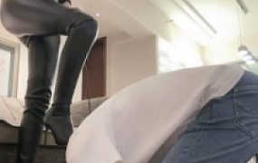 【萱萱】袜子堵嘴长靴重度踢裆/耳光/碾压狗头/高跟狂舔