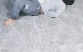 【小狐狸S】双S-小白鞋白袜全体重踩踏/骑马/踢踹