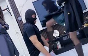 【麋鹿银儿】双S-轮流踢裆/强制踩踏耳光/转胯遛狗/裸足深喉