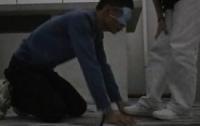 【小亿】阳台素人调-小白鞋超臭白棉袜强迫狗闻舔