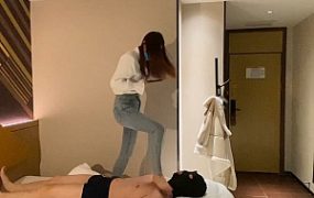 【黑丝诱惑】沐沐女主暴力调教上海狗 YC-230408-9