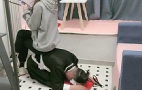 【晚晚】男保姆日常伺候/全体重踩背/钻胯/舔脏鞋底