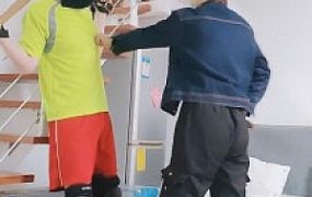 【伯爵】女特勤暴力踢踹虐刑奴/踩踏/毛巾窒息/骑马/皮带狠抽