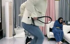 【麋鹿银儿】空军一号-白袜辱人形犬-骑马/水刑窒息/全体重跳踩