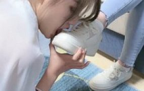 【领主老大】情侣奴-奴下奴专场-舔闻小白鞋白袜