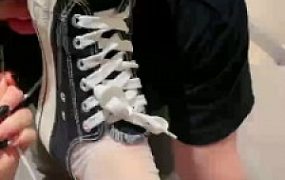 【小痴】帆布鞋丝袜脚气味羞辱