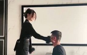 【沅芷大人】御姐范-下跪重度抽耳光