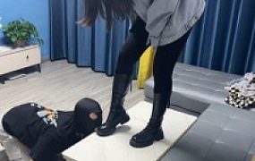 【槿一】长靴+高跟踩狗舌头【完整版】