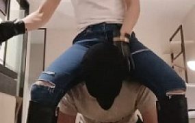 【芊兮殿下】胯下辱-长靴转胯/踩踏强迫舔