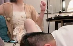 【木秋S】和家教老师的秘密-肉丝脚狂舔/踩踏/sp坐脸窒息