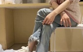 【桃酥S】逛街回来强迫狗舔脏鞋臭袜/鞭打