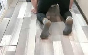 【尤黎】母女S-白袜+黑丝气味羞辱/踩踏碾压