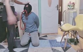 【冷酷爷】脚捆绑踩地毯