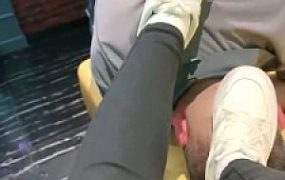 【林夕】KTV玩狗-人体鞋刷/闻袜子深喉/口水转胯/踩脚底下