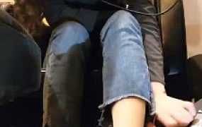 【素人星探】电竞网吧玩狗-肉丝凉鞋踩狗/喂口水/虐乳