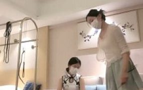 【颖主大人S】带闺蜜入圈暴力玩-骑马/鞋塞嘴/鞭打/靴子踩踏/踢裆