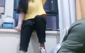 【明明】素人S开发-舔帆布鞋/反绑虐乳/强制闻袜子