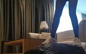 【梓晨】黑丝学姐羞辱/全体重跳踩/骑马踢裆/钻胯【完整版】