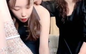 【茹雪】母女狗专场-踩狗头磕头/舔鞋底/原味脚狂舔