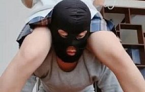 【悦主】JK学生主短靴暴力踢裆/骑马踩踏/虐乳sp