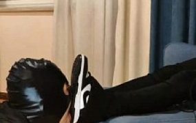 【玥野兔】舔AJ鞋底/黑棉袜/裸足