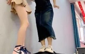 【精神小妹】3S学生主暴力跳踩场/重度跺/踩头