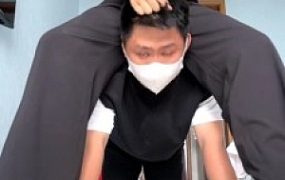 【朱砂痣】鞋抽耳光/舔口水脏鞋底/人肉坐垫/掐乳