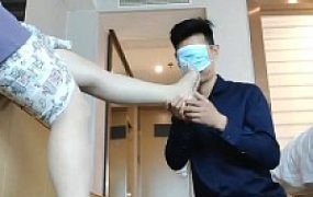 【广州丝主】上司下跪做狗/嘴叼高跟/嘴洗丝袜