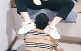 【安安女王】双S-脚底喂食/狗链遛狗/闻棉袜