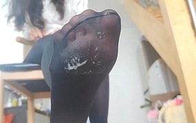 广州小鱼大人粤语黑丝第一视角羞辱贱嗨舔鞋钻胯