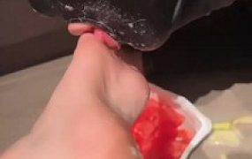 【绘子sama】御姐范-脚踩食物赏赐喂食