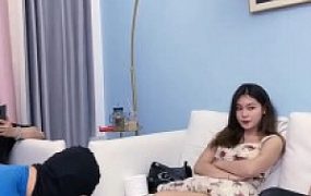 【调教视频】【麋鹿银儿】双S-高跟裸足全体重踩踏/骑马/舔脚伺候洗脚