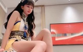 【维妮】双主cos专场-黑丝高跟踩/手铐绑/骑马【双视角版】