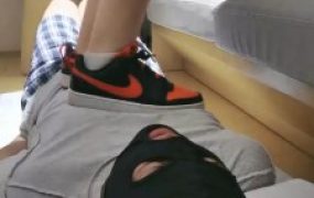 【酒酿丸子】掐乳揪耳朵/运动鞋白袜全体重踩踏