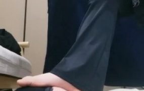 【小羊】裸足狂舔/耳光抽/掐脖手捂窒息