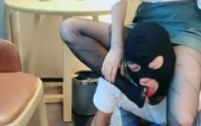 【伊柔】继母黑丝高跟玩脚下狗儿子【双视角版】