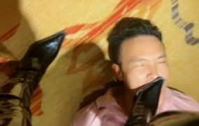 【木子大大】重度鞭打/长靴踩踏/胯下辱/喂食