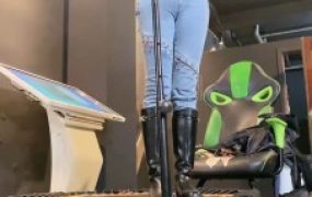 【冰诺】全体重跳踩人体蹦床