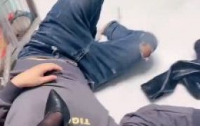 【伊兮夫妻】脏靴子内裤无底线玩私奴