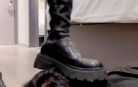 【诗酒S】素人模特-喂食物/黑靴踩头/语言羞辱