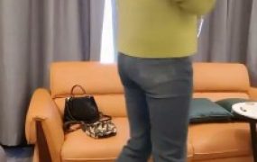 【彼岸花开】素人S运动鞋裸足踩踏