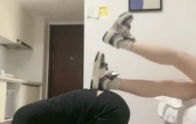 【不期而遇】磕头跪拜/挑战sp/闻棉袜舔鞋底