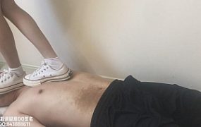 【素人S】美竹姐姐《白色低帮匡威帆布鞋的折磨2》